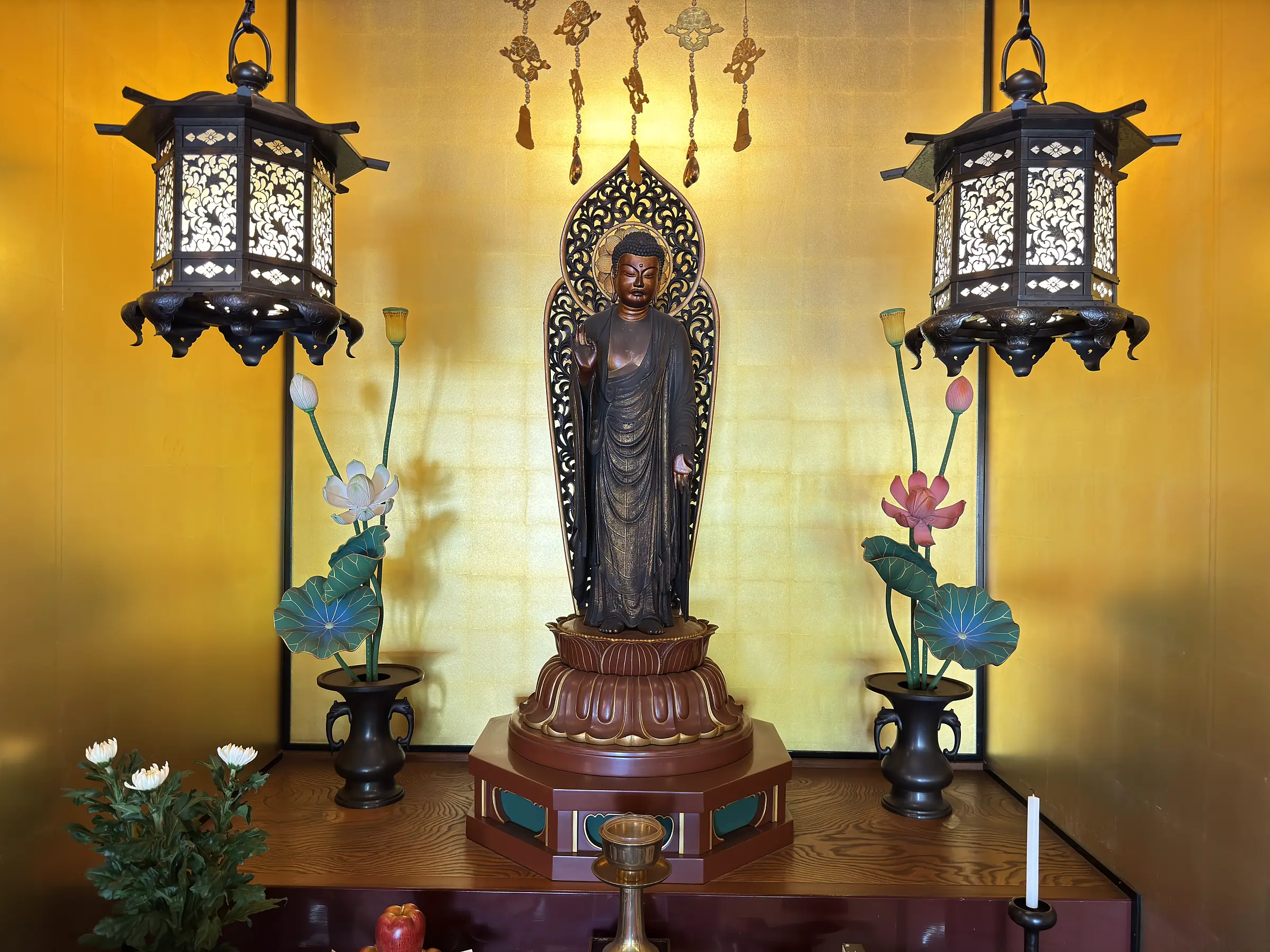 長壽院 ご本尊 阿弥陀如来立像(見返り阿弥陀・台東区有形文化財)